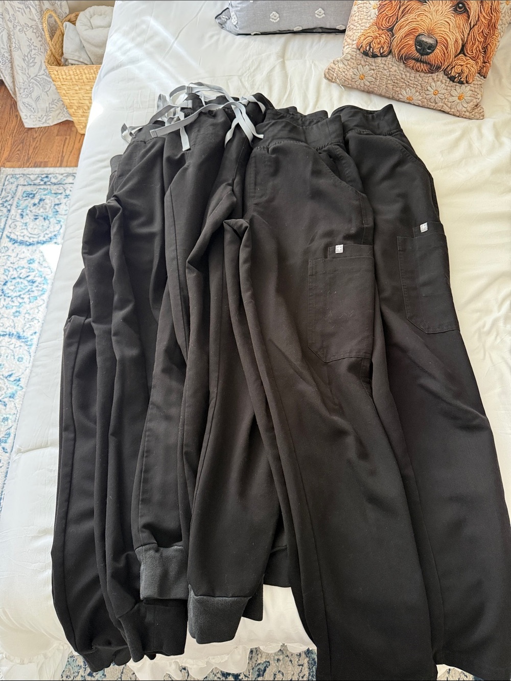 Figs Black Women's Sweatpants Joggers - Multiple Pairs